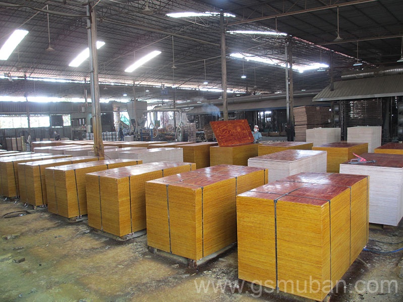 建筑模板廠家哪種材質好？認清分類 按需選購